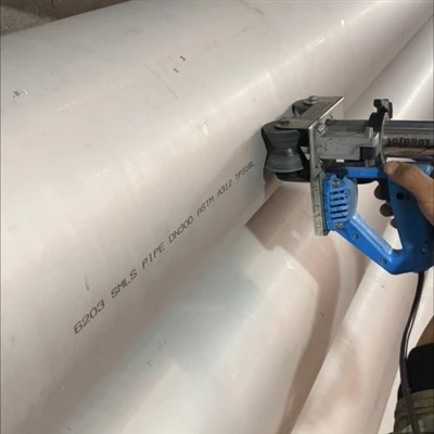 Differenza Bejn Standards ISO, ANSI, DIN, u ASTM